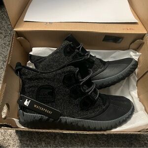 NIB Women’s Sorel Out n About Plus Waterproof Boots